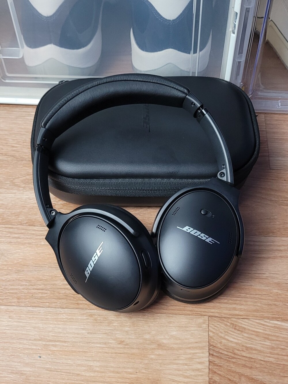 Bose QuietComfort Black Wireless Bluetooth Noise Cancelling Over-Ear Headphones